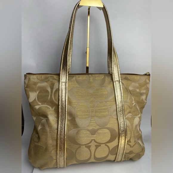 Coach Poppy Signature Tote Bag - Picture 5 of 9